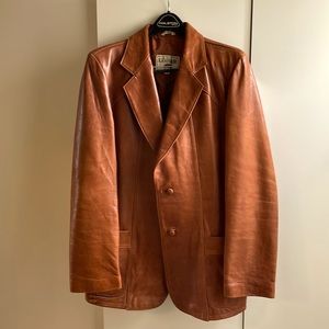 Americana men’s leather jacket. Size 44R